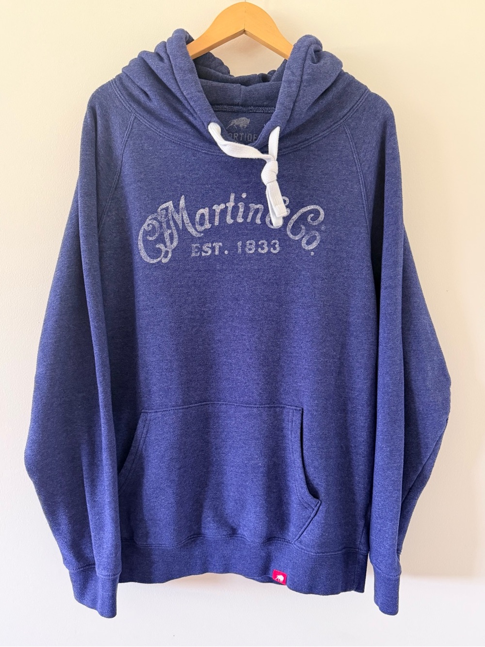 C.F. Martin & Co. Est. 1833 Guitar Pullover Hoodie‎ Blue Unisex XL - Picture 2 of 7